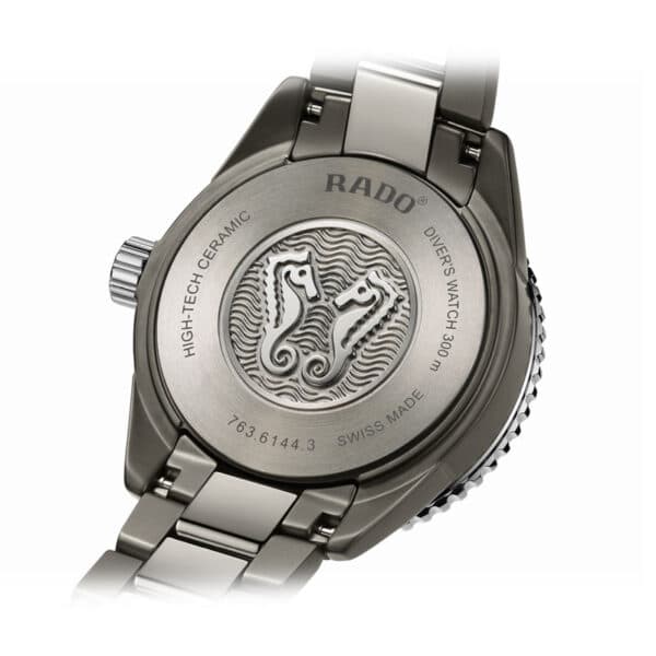 RADO Captain Cook High-Tech Ceramic Diver R32144102